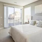 Landing At The Nine At Memphis - 2 Bedrooms In University